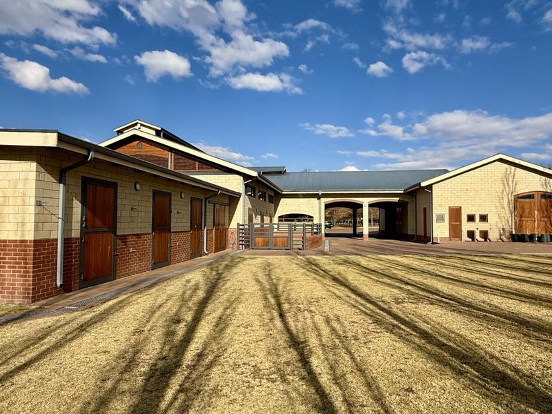 5 Bedroom Property for Sale in Clarens Free State